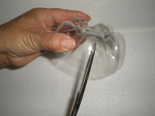 Jak zrobić z butelki plastykowej świąteczną ozdóbkę - PB170013.JPG